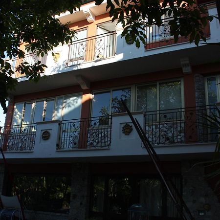B&B Il Giardino Delle Meraviglie Melito Di Porto Salvo Eksteriør bilde