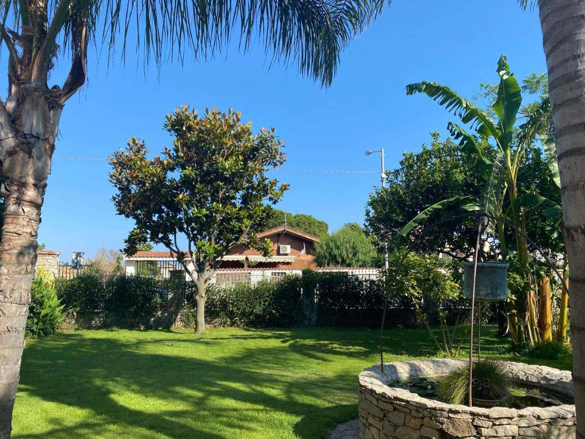 B&B Il Giardino Delle Meraviglie Melito Di Porto Salvo Eksteriør bilde