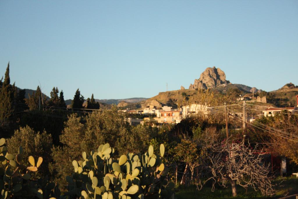 B&B Il Giardino Delle Meraviglie Melito Di Porto Salvo Eksteriør bilde